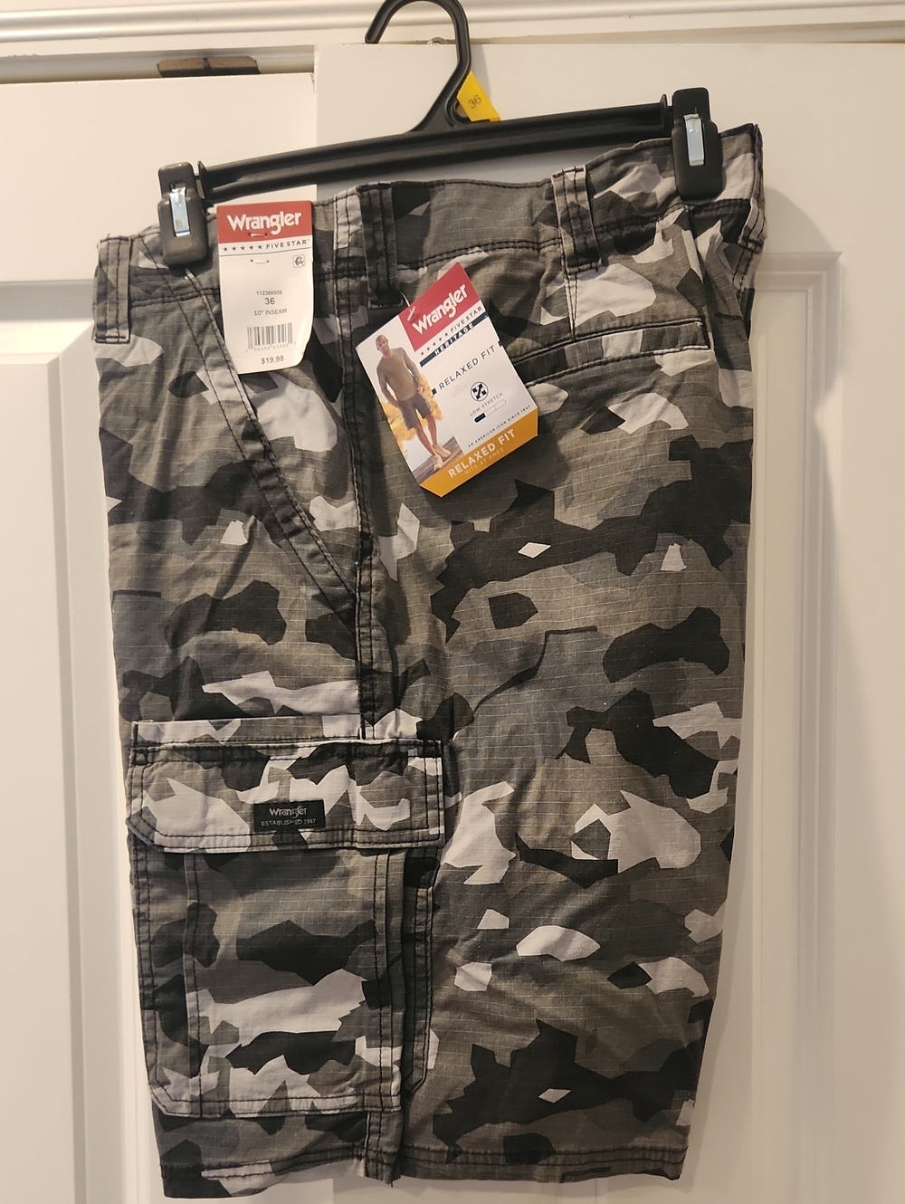 Wrangler Men's Relaxed Fit Camo Cargo Shorts - Black & Gray